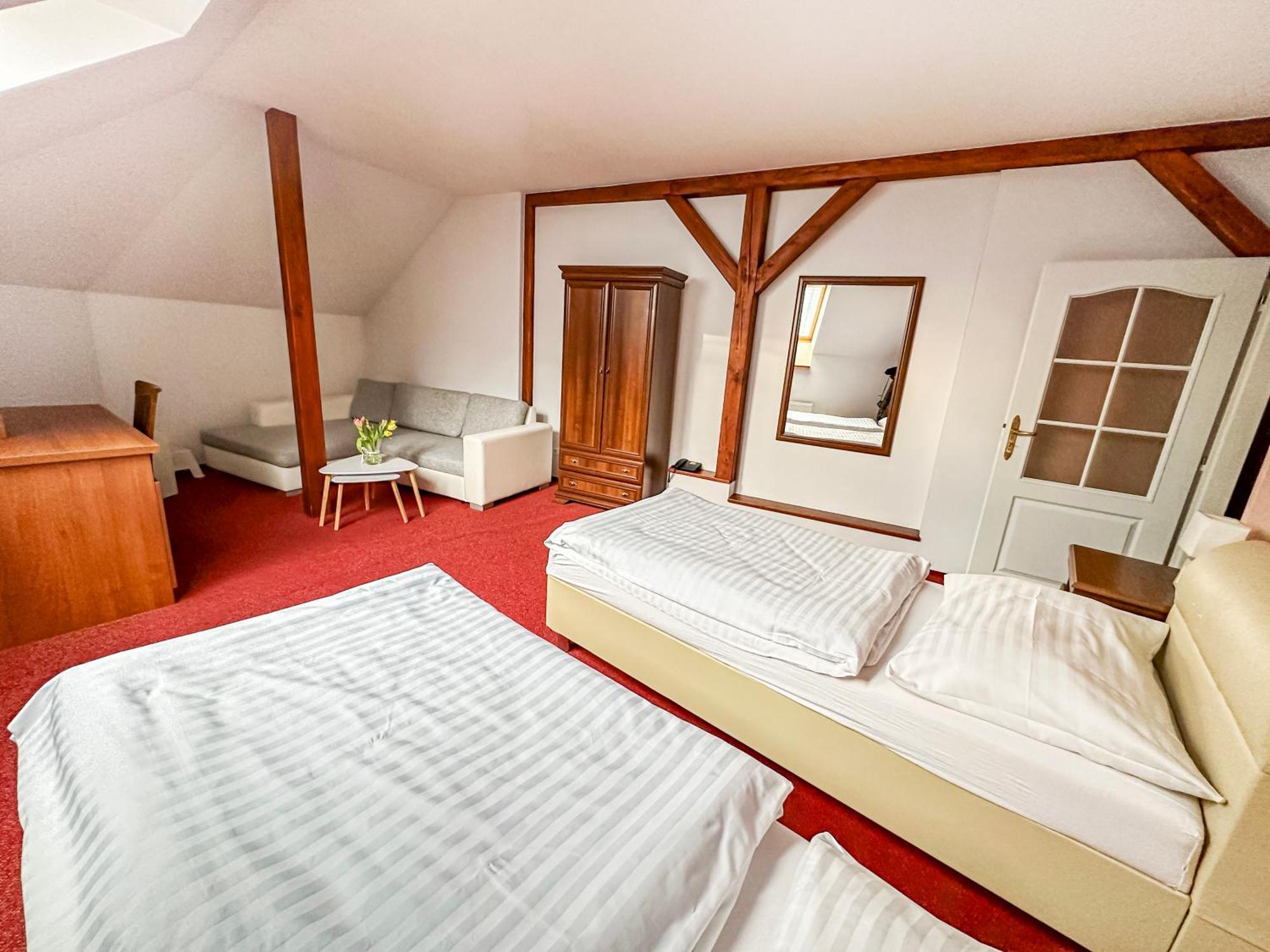 Hotel Ruzek Hranice  Bagian luar foto