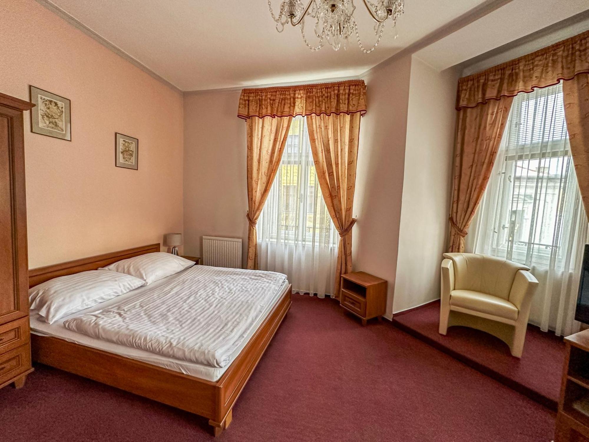 Hotel Ruzek Hranice  Bagian luar foto