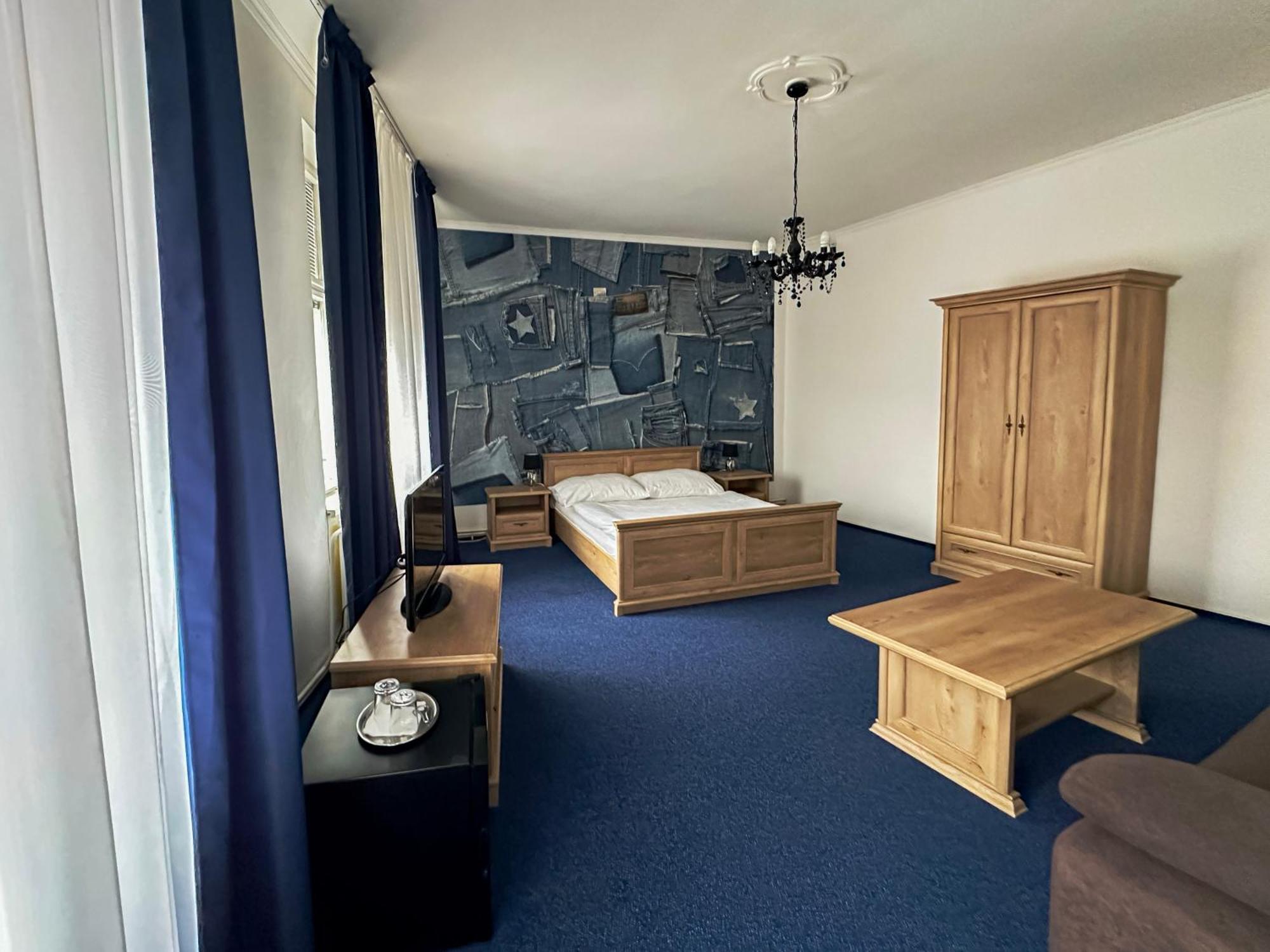 Hotel Ruzek Hranice  Bagian luar foto