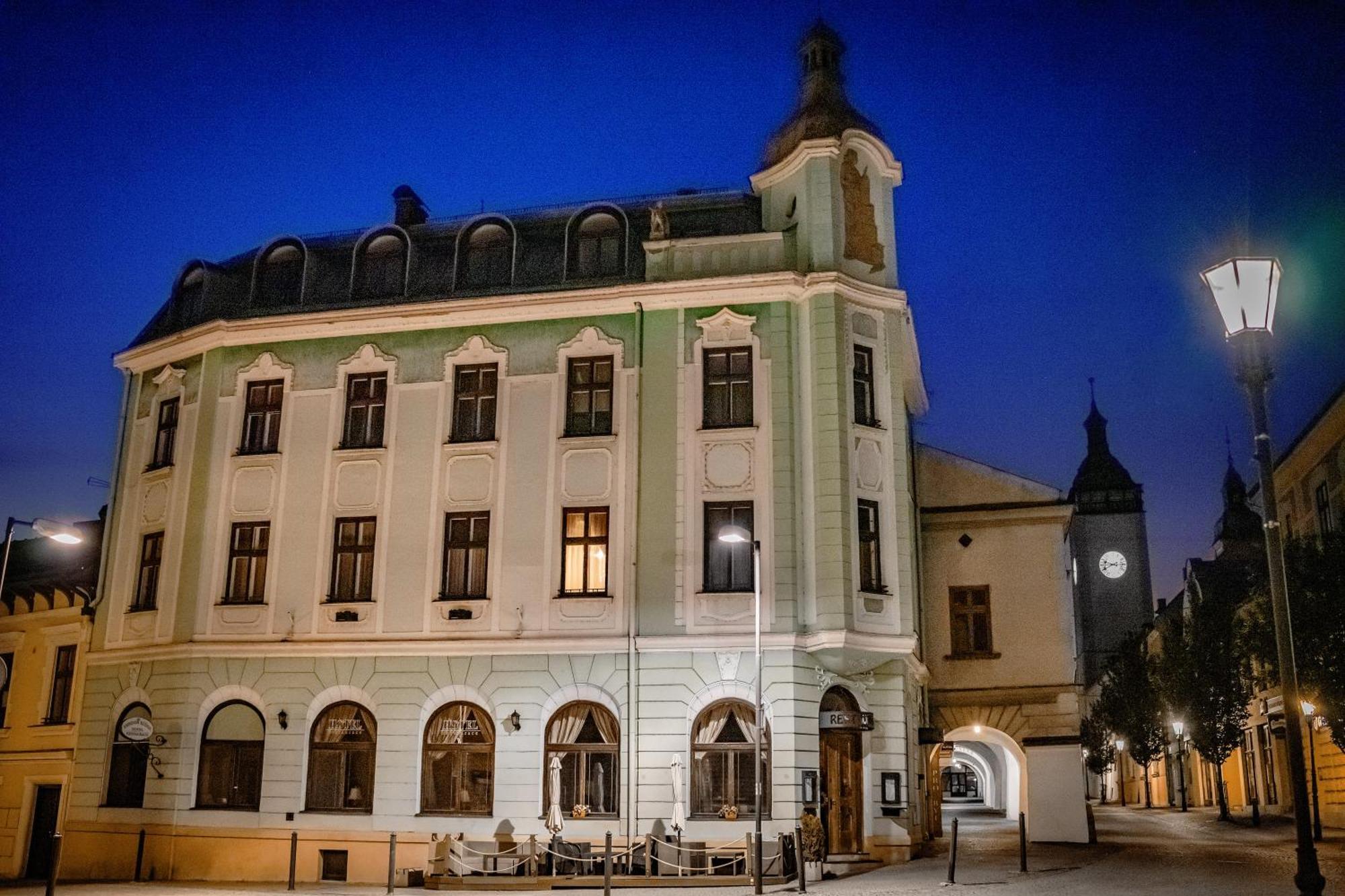 Hotel Ruzek Hranice  Bagian luar foto