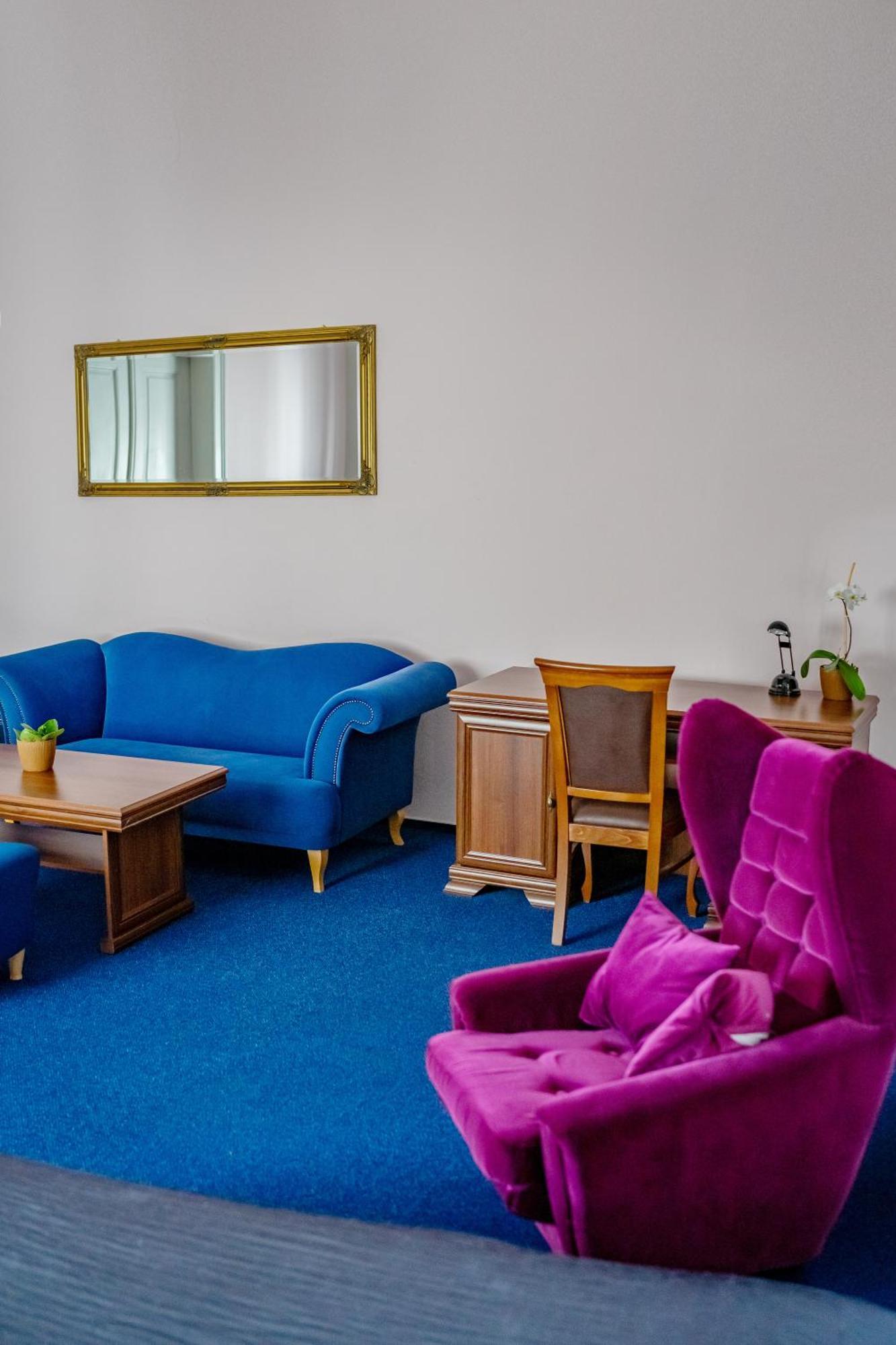 Hotel Ruzek Hranice  Bagian luar foto