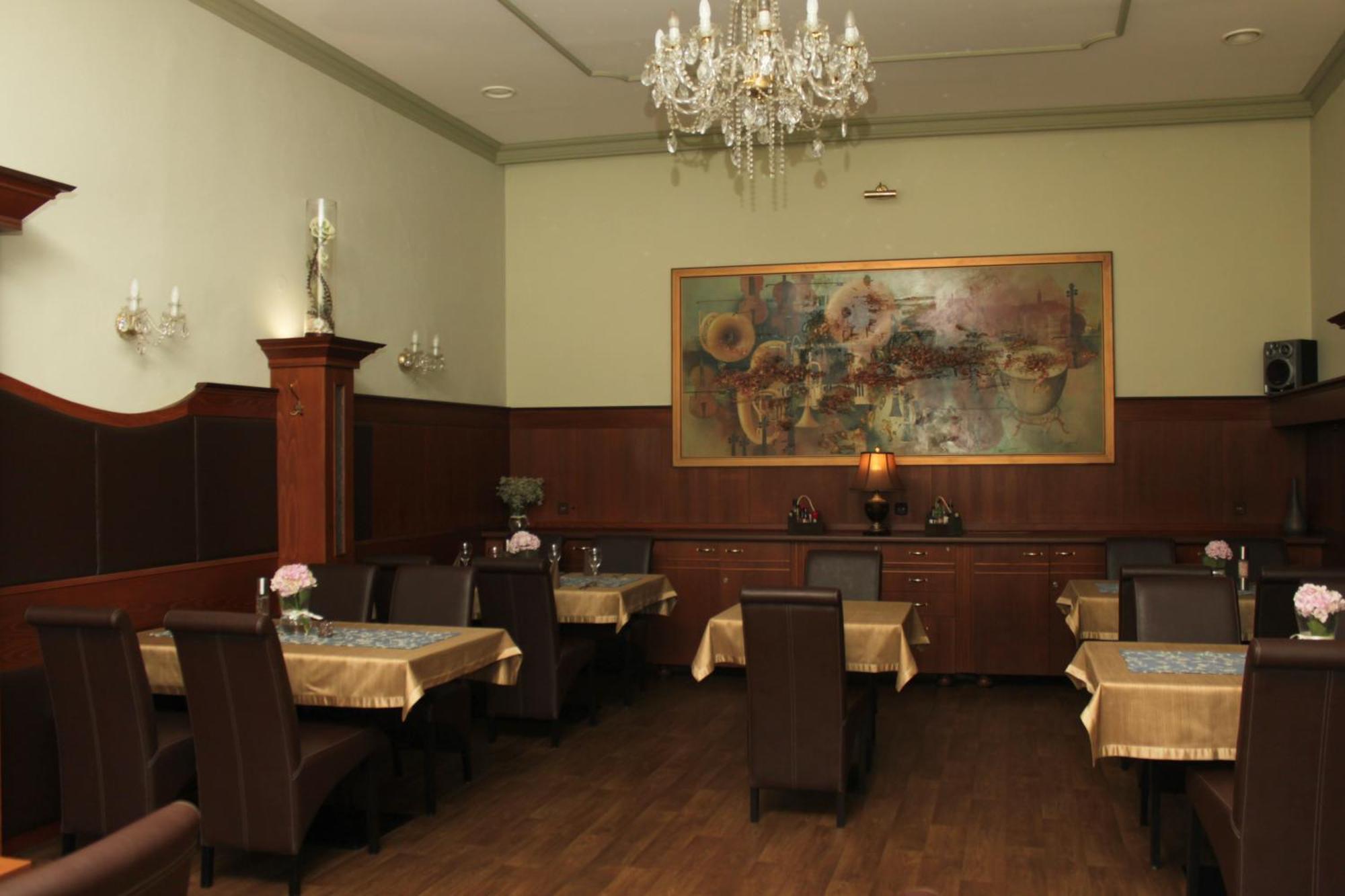Hotel Ruzek Hranice  Bagian luar foto