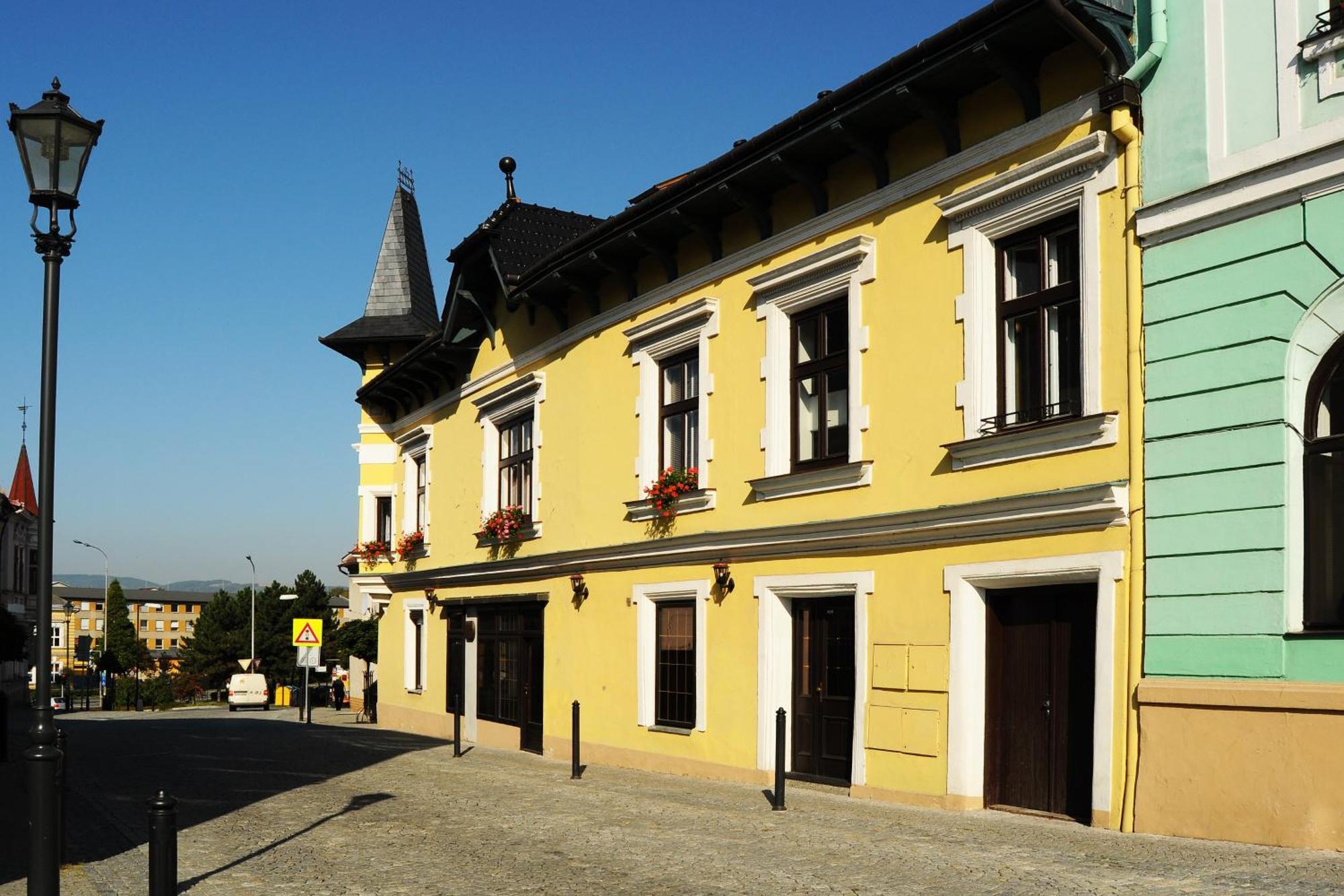 Hotel Ruzek Hranice  Bagian luar foto