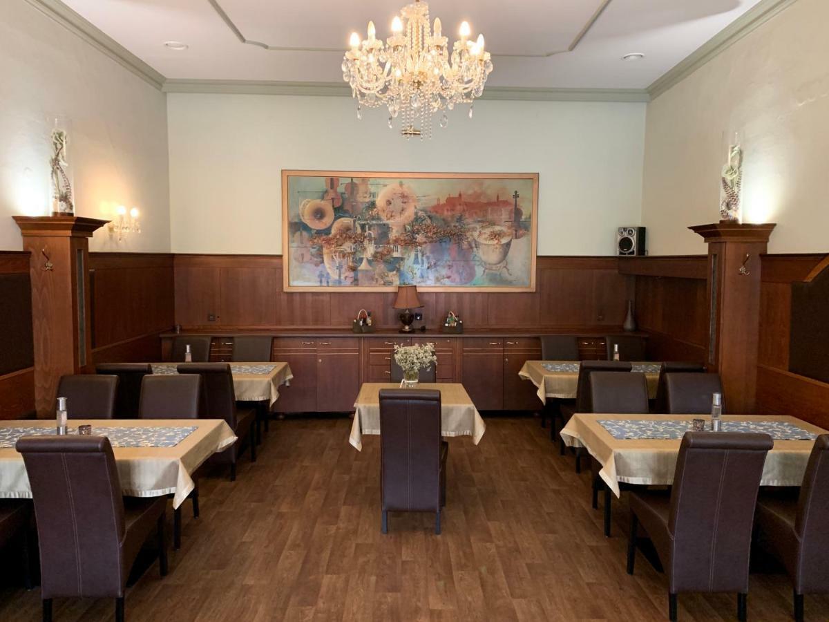Hotel Ruzek Hranice  Bagian luar foto